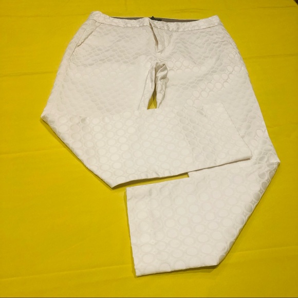 Banana Republic Hampton Fit Size 6 White Textured Circle patterned pants - Picture 7 of 9